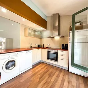  Apartamento Loft Cort Reial Atico In The Heart Of The Old Town